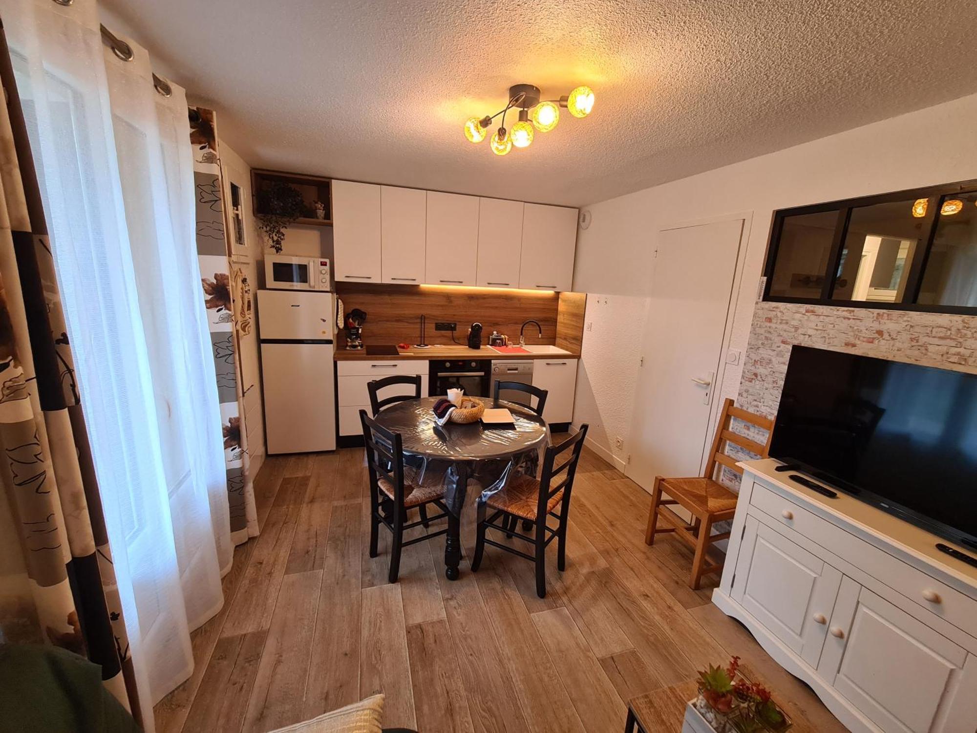 Escapade Montagne En Famille, Appartement Cosy Avec Piscine Couverte Bielle Exterior foto